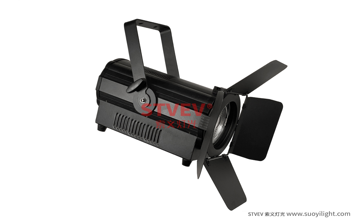 Poland150W,200W LED变焦聚光灯